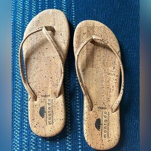 Montado Vegan Cork Flip Flops